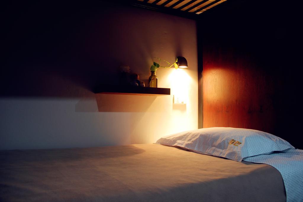 Dengba Hostel Phuket Patong Oda fotoğraf