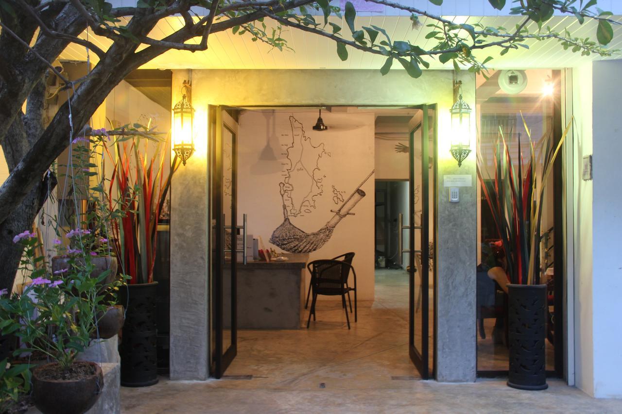 Dengba Hostel Phuket Patong Oda fotoğraf