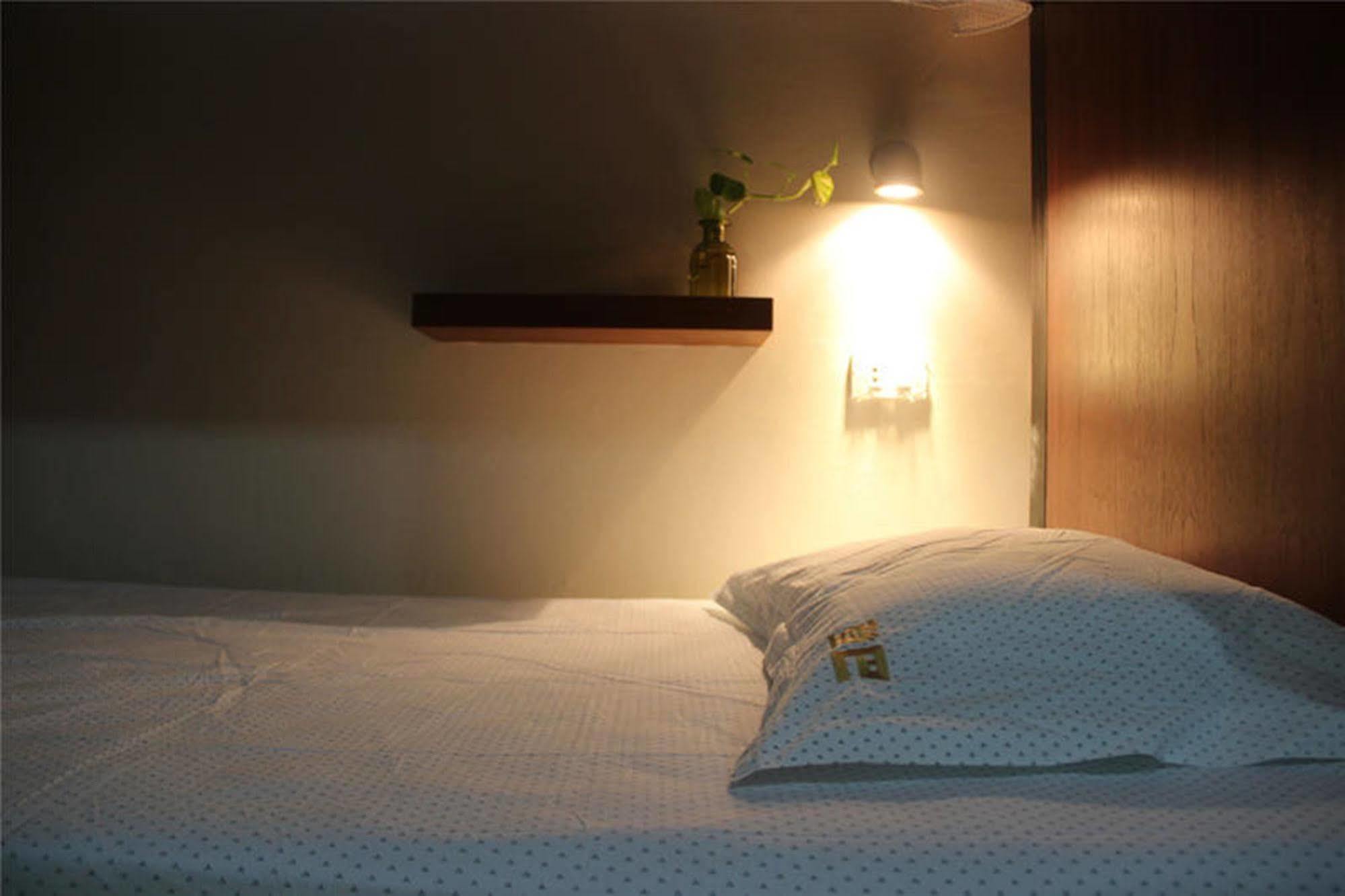 Dengba Hostel Phuket Patong Dış mekan fotoğraf